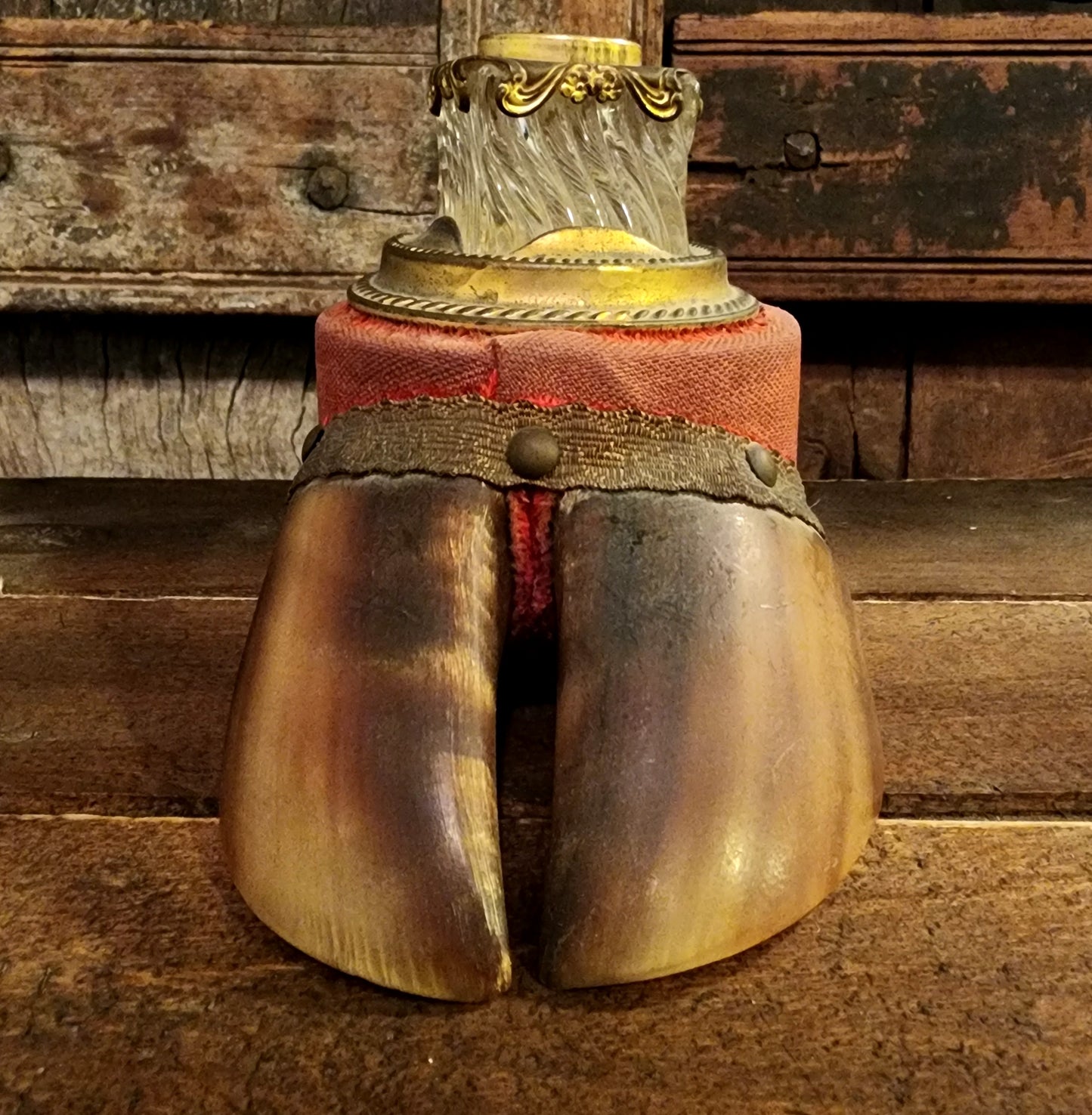 Antique, UV Reactive, Victorian Bovine Hoof Inkwell