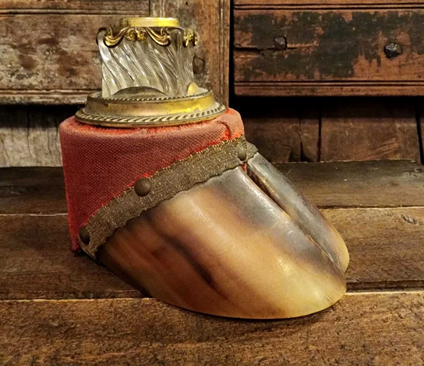 Antique, UV Reactive, Victorian Bovine Hoof Inkwell
