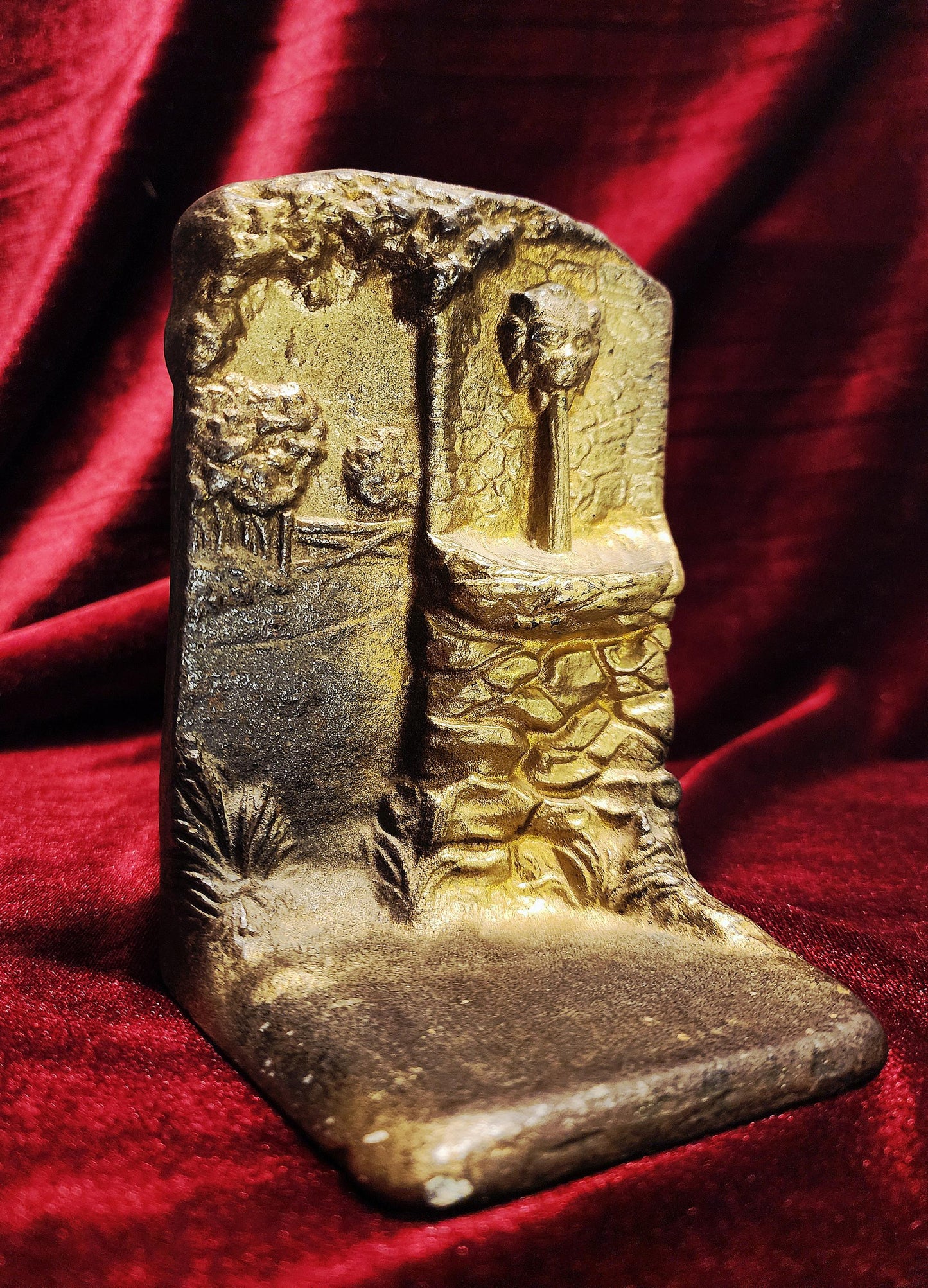 1920's Lion Head Fountain Book End
