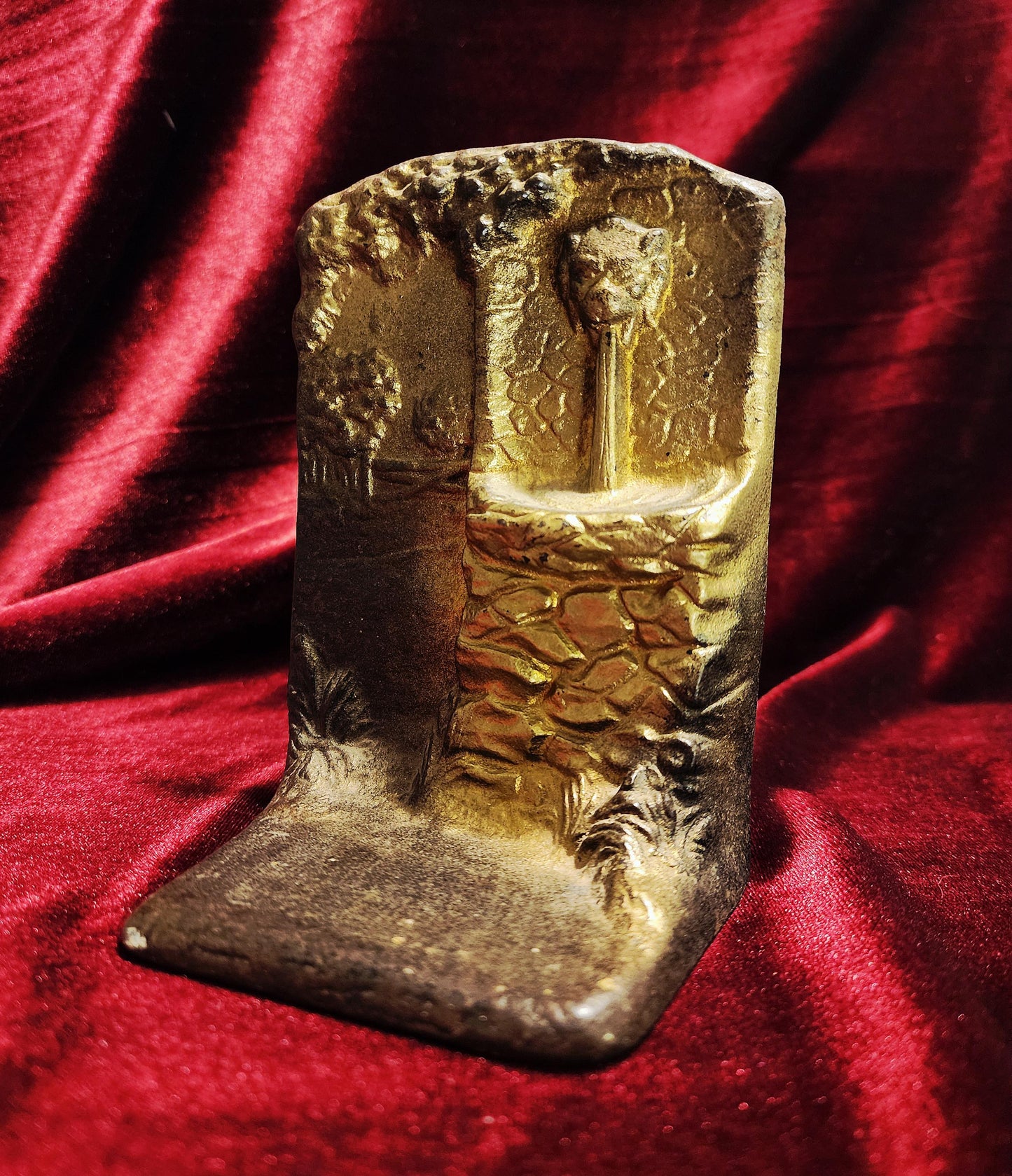 1920's Lion Head Fountain Book End