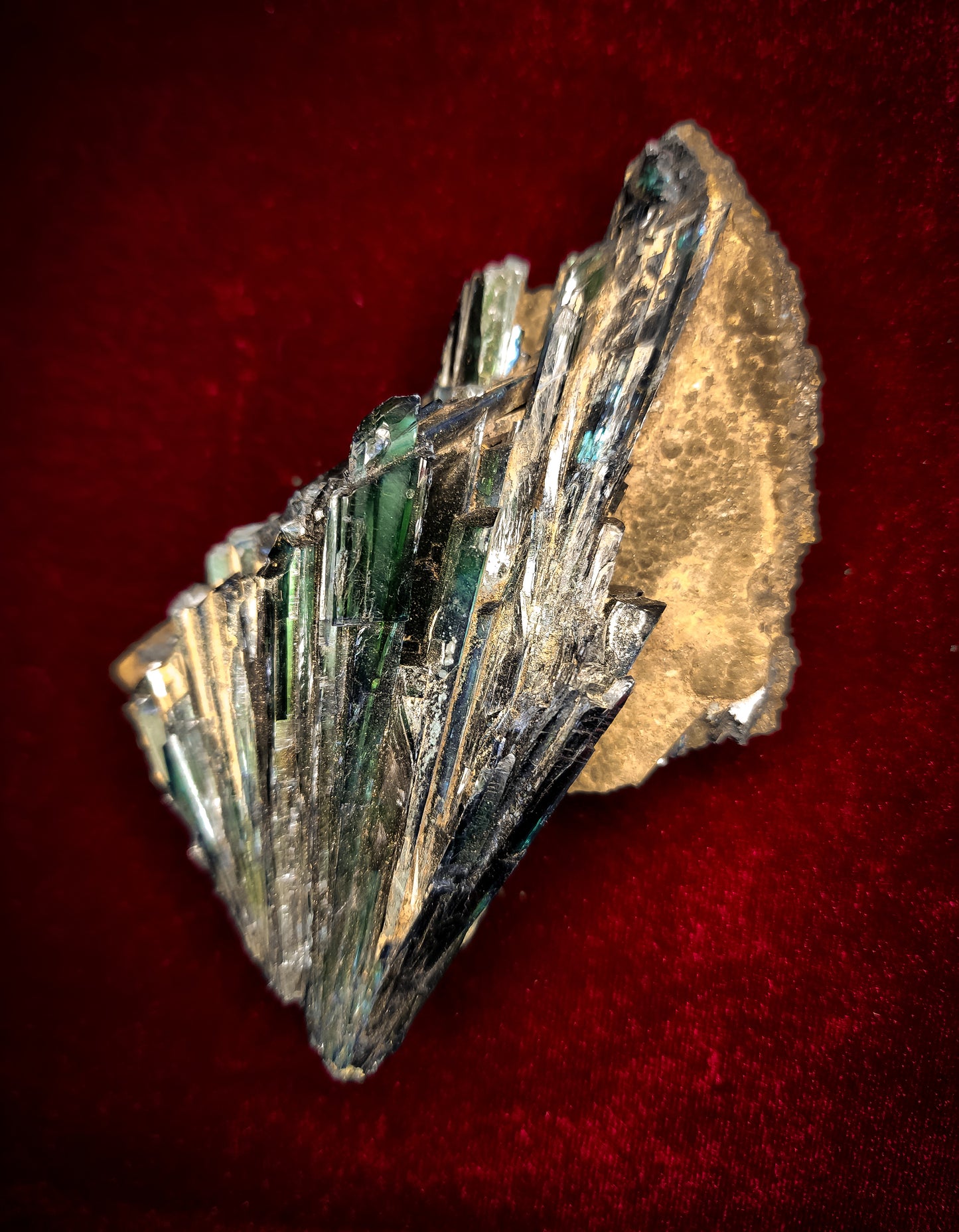 Vivianite, Corpse Crystal Mineral