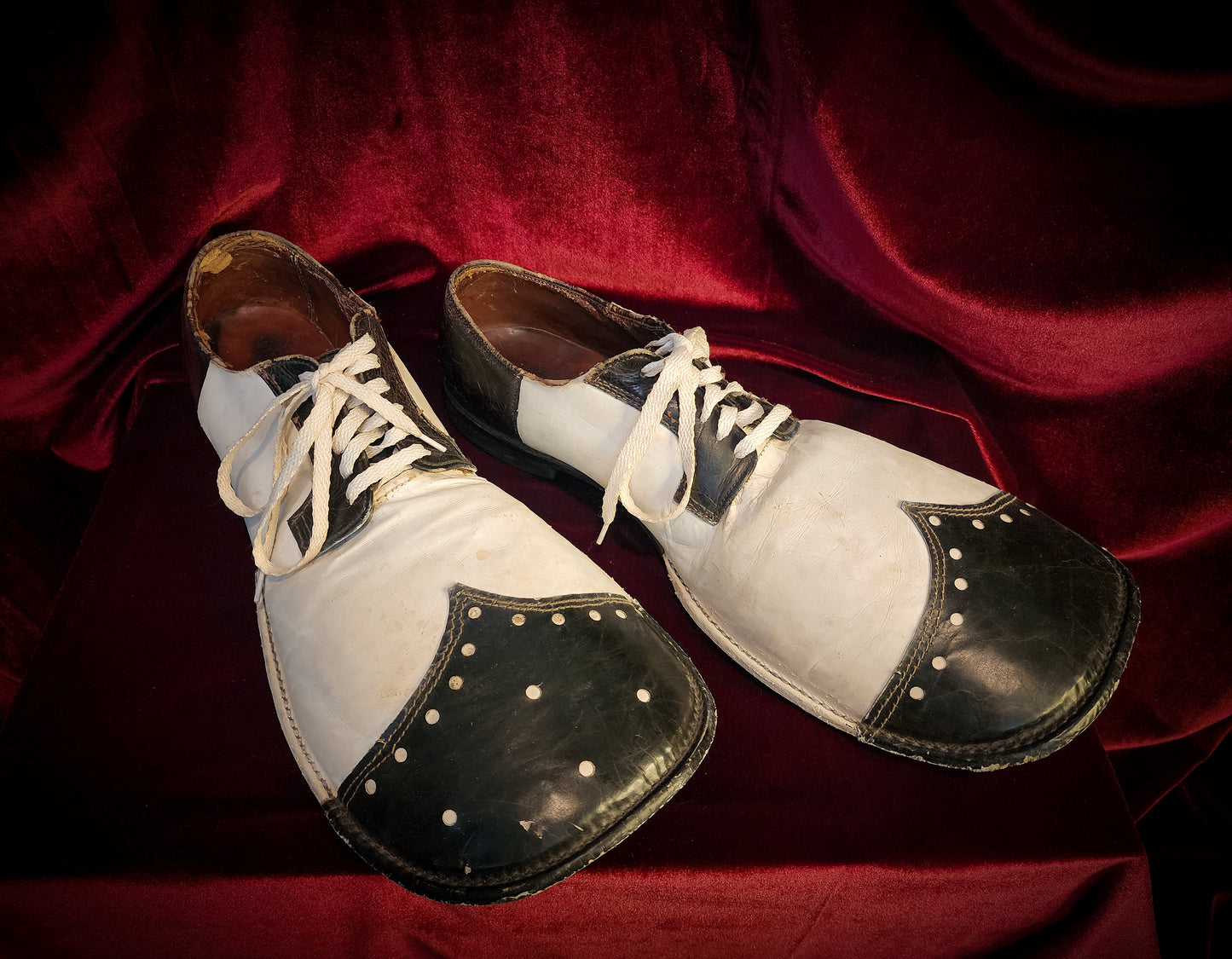 Vintage Jumbo Wingtip Clown Shoes