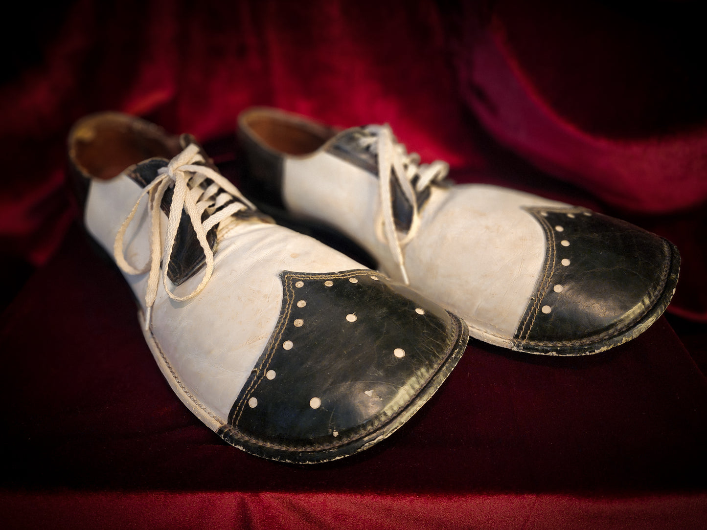 Vintage Jumbo Wingtip Clown Shoes
