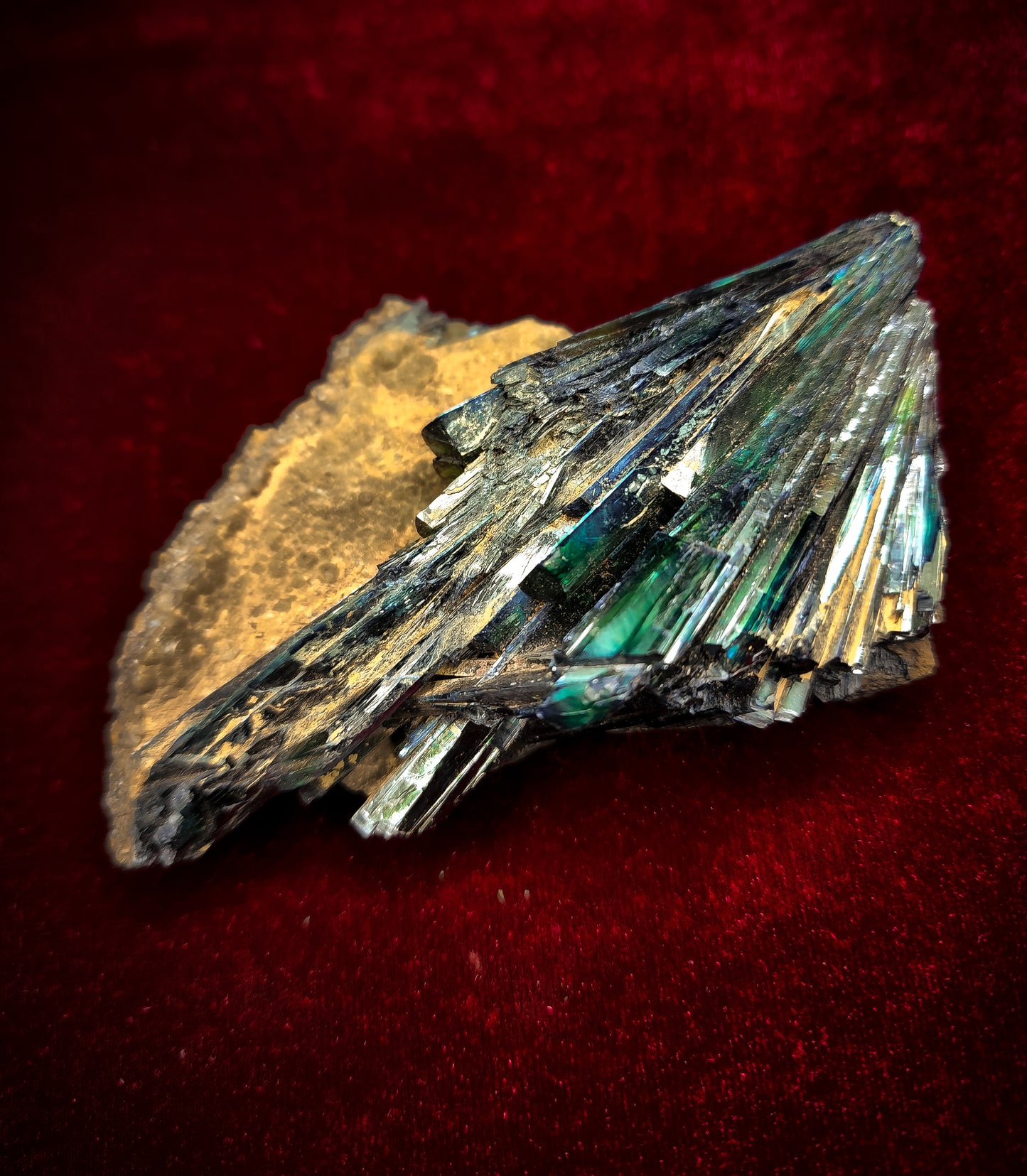 Vivianite, Corpse Crystal Mineral